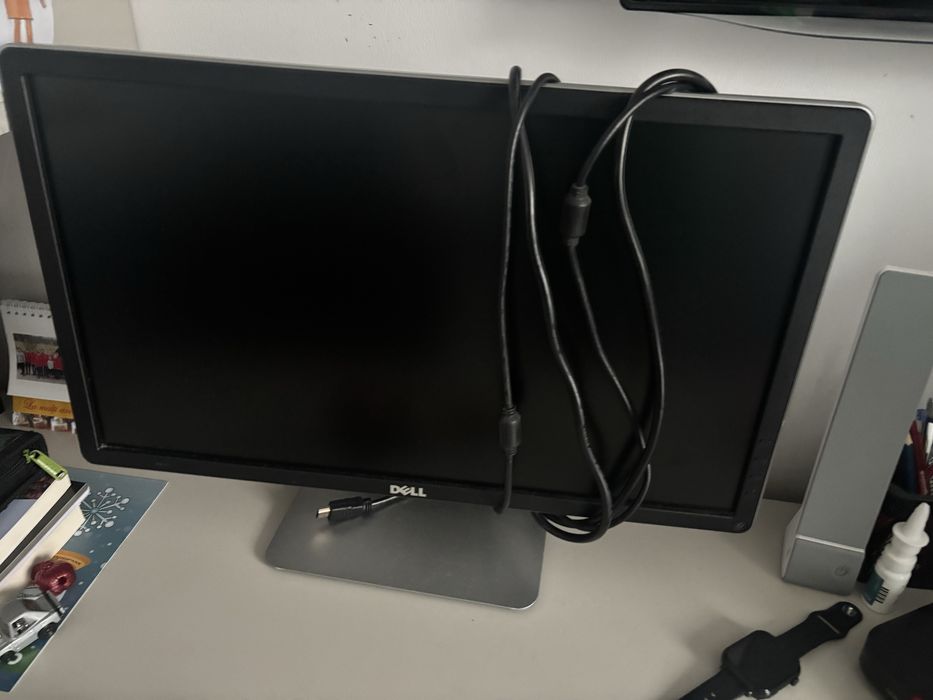 Vand monitor dell 21 inchi cu adaptir hdmi