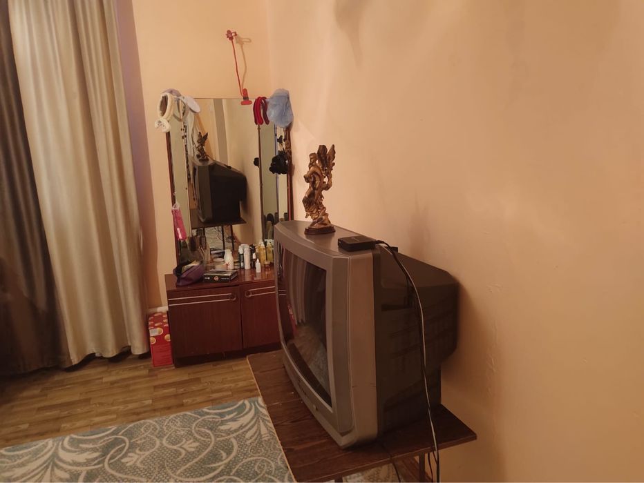 Продам бочки и телевизор