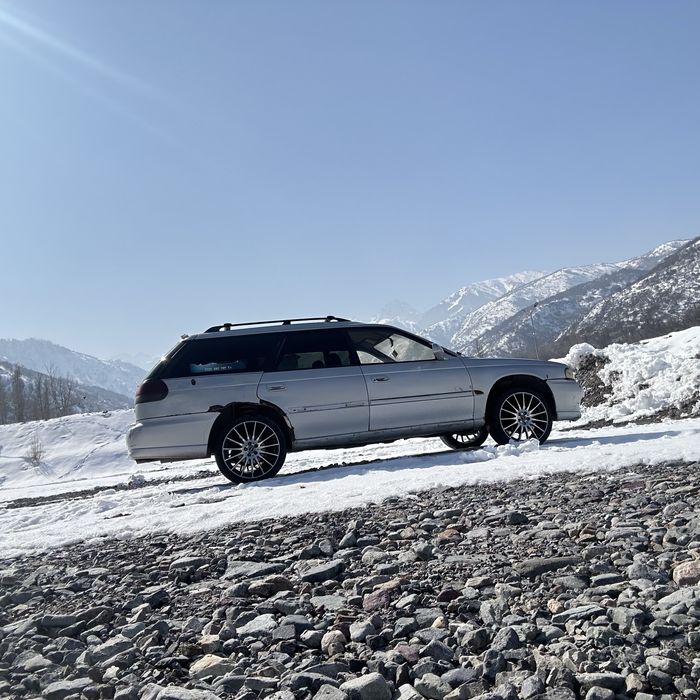 Срочно продам subaru legacy b3 universal
