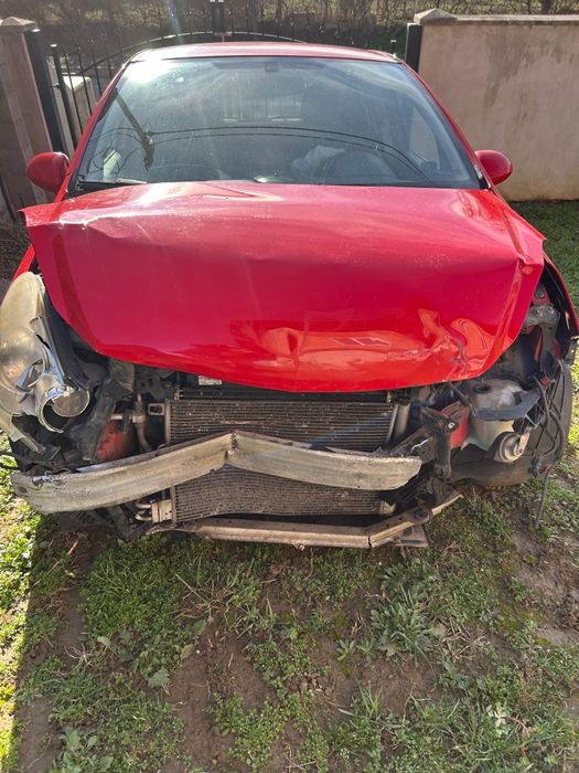 Vand Opel Corsa D avariat . Primul venit, primul servit.