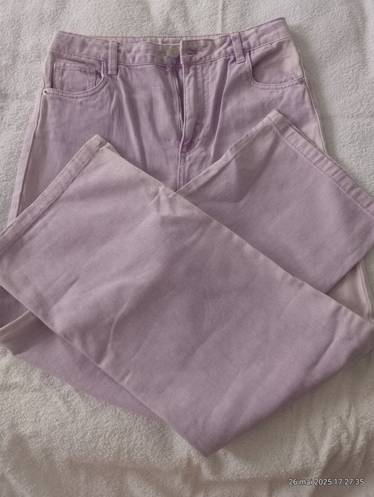 Blugi largi/evazați