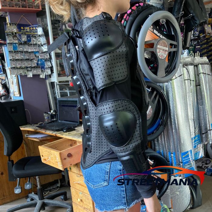 Бронирано мото яке с протектори – размер M (реално отговаря на S)