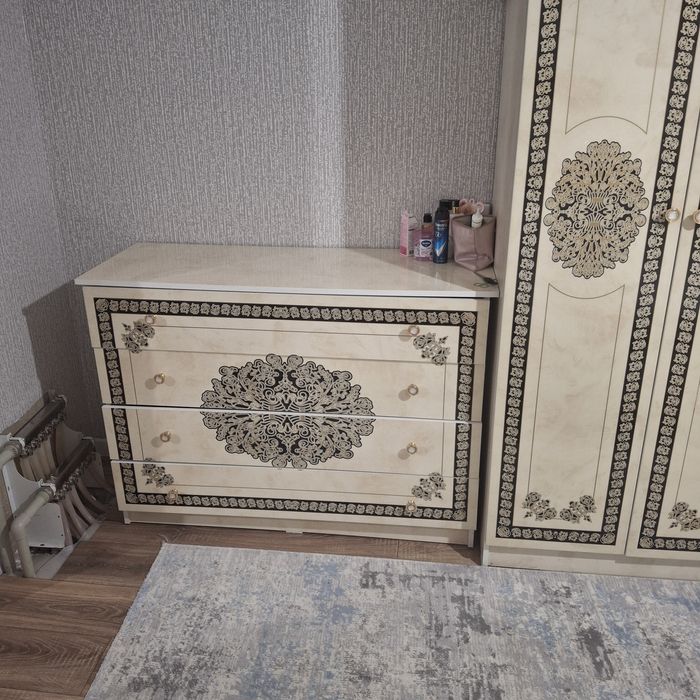 Мебель спальни сатылады