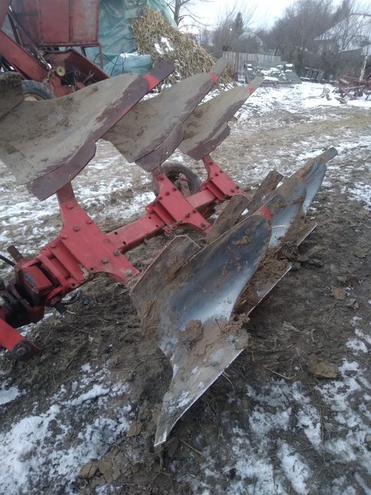 Vând plug reversibil