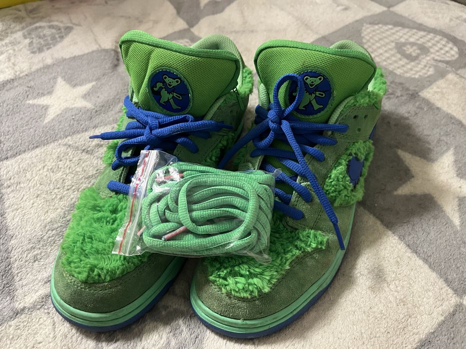 Продам кроссовки Nike sb (мишки)