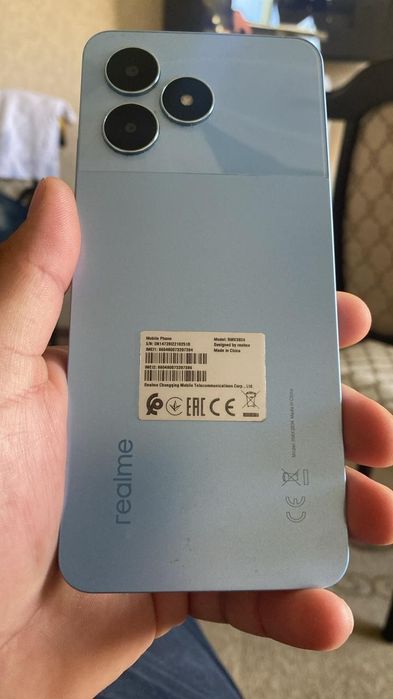 Продам телефон 128/8гб