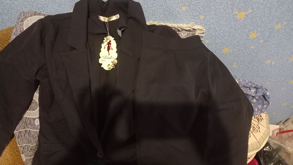 Продам  женскиий пиджак .Новый