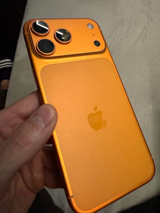 Iphone 17 pro max 1TB orange