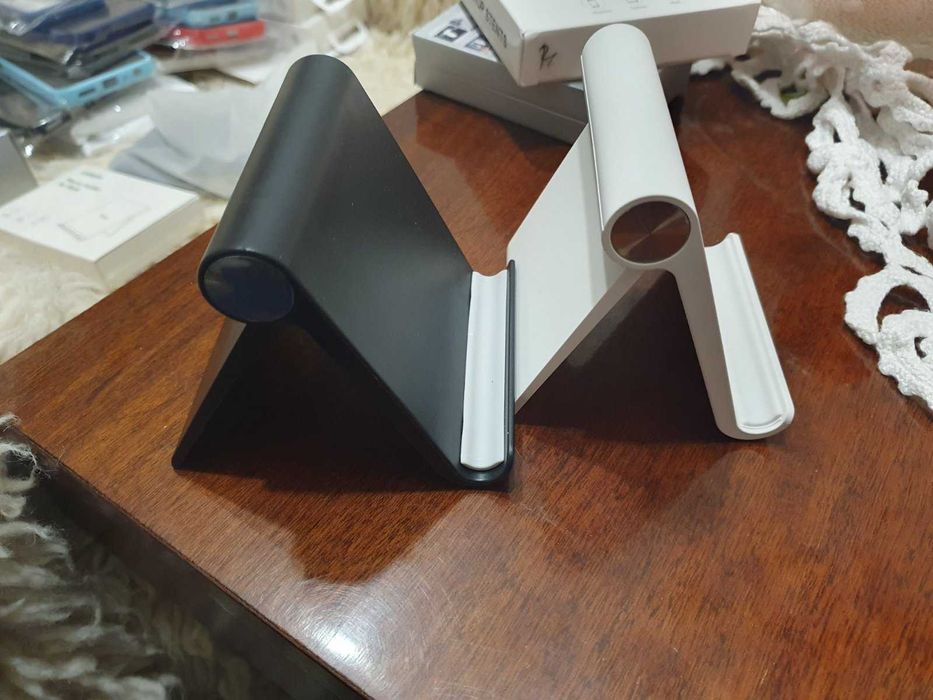 Стойка Ugreen за маса, бюро за таблет, телефон