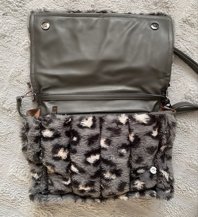 Невероятна модна находка - италианска дамска чанта с 6 отделение