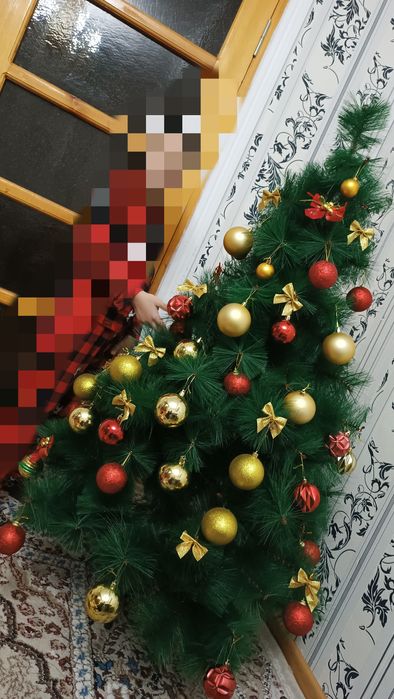 Yangi Yil archasi sotiladi