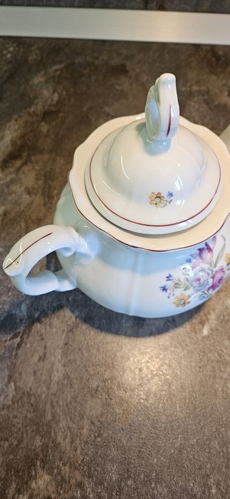 Порцелан - три кани