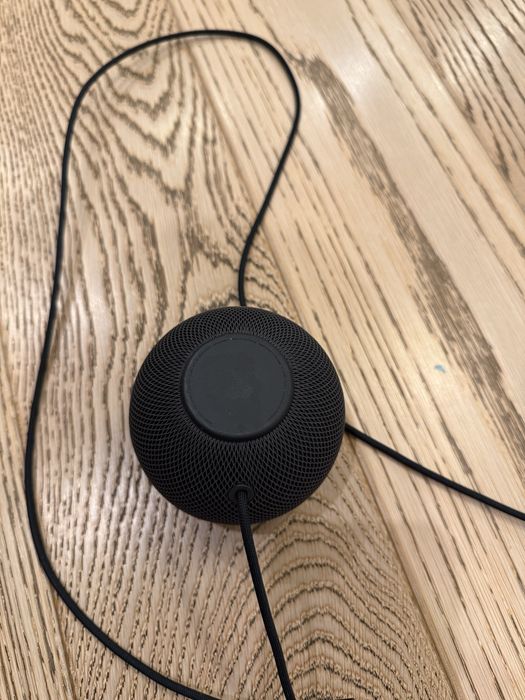 Колонка apple черная