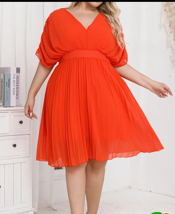 Платье красивое 52 -54,нарядное яркое