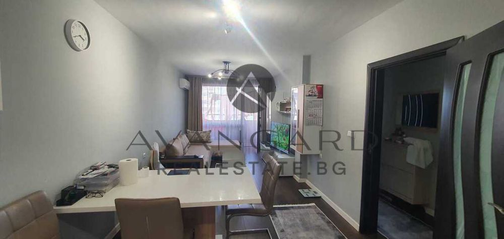 Продава се Двустаен апартамент в Пловдив, Тракия - 75 кв.м за 2040 €/кв.м - Снимка #1