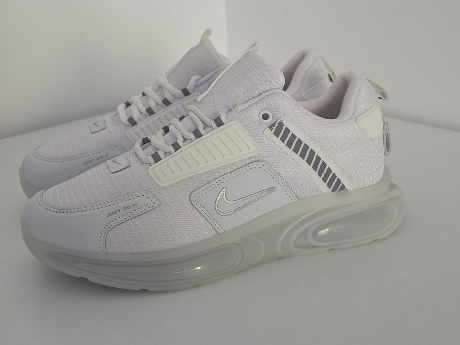 Nike Zoom Vomero Roam  alb