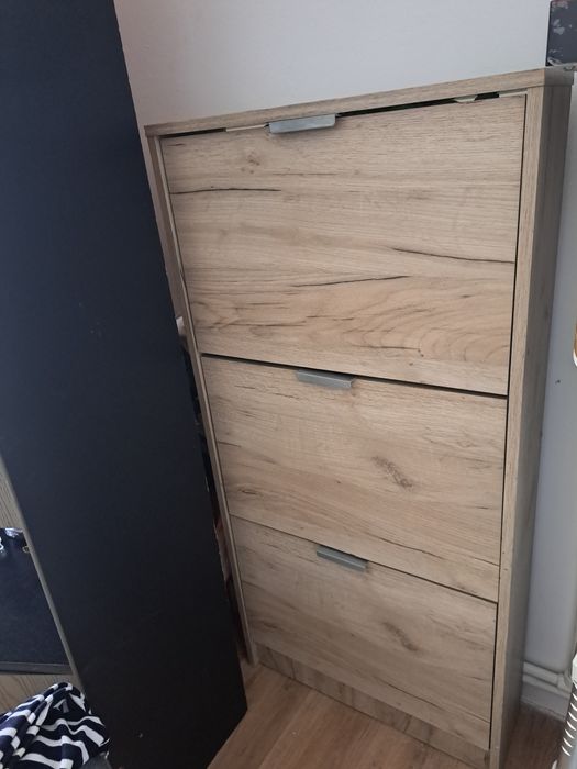 De vânzare pantofar