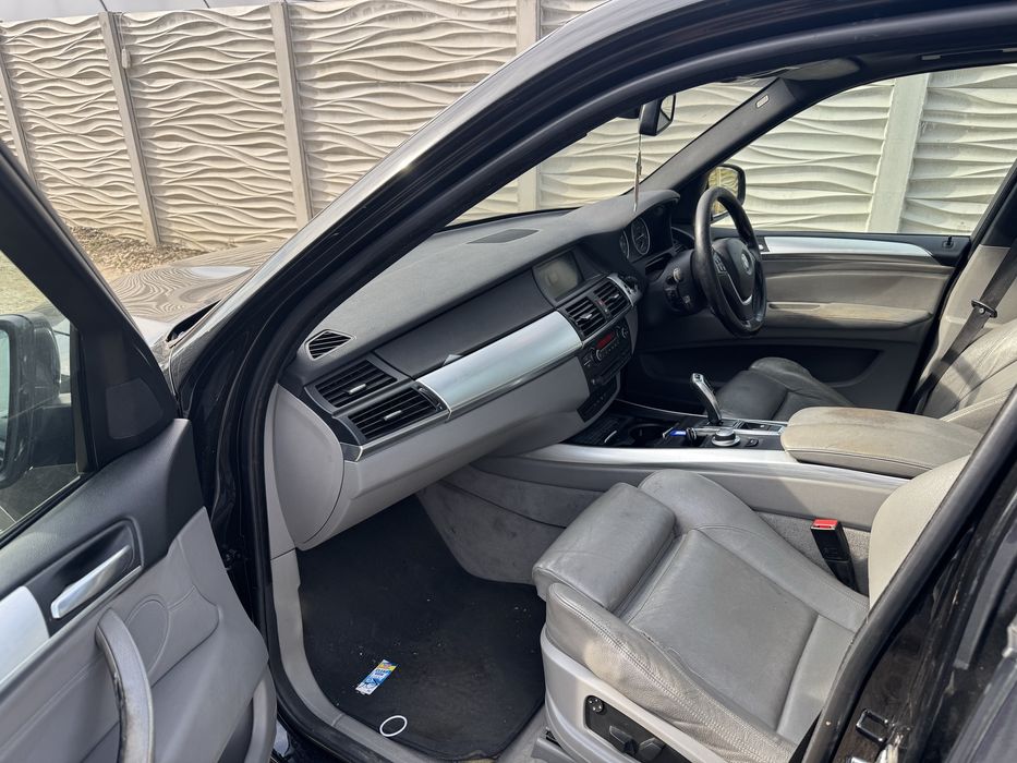 Dezmembrez/Dezmembrari Bmw X5 E70 3.0 Diesel 235 Cp