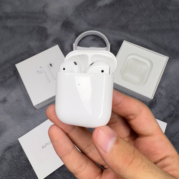 Airpods 2.2 Dubai