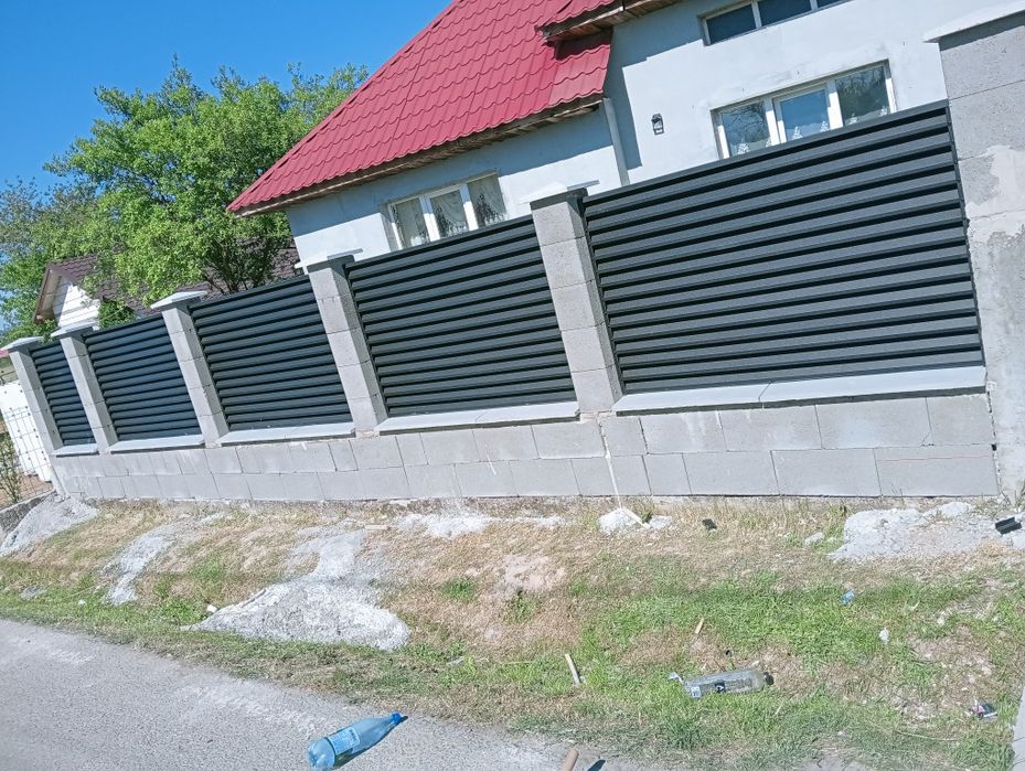 Vând garduri și porți din tabla cutata