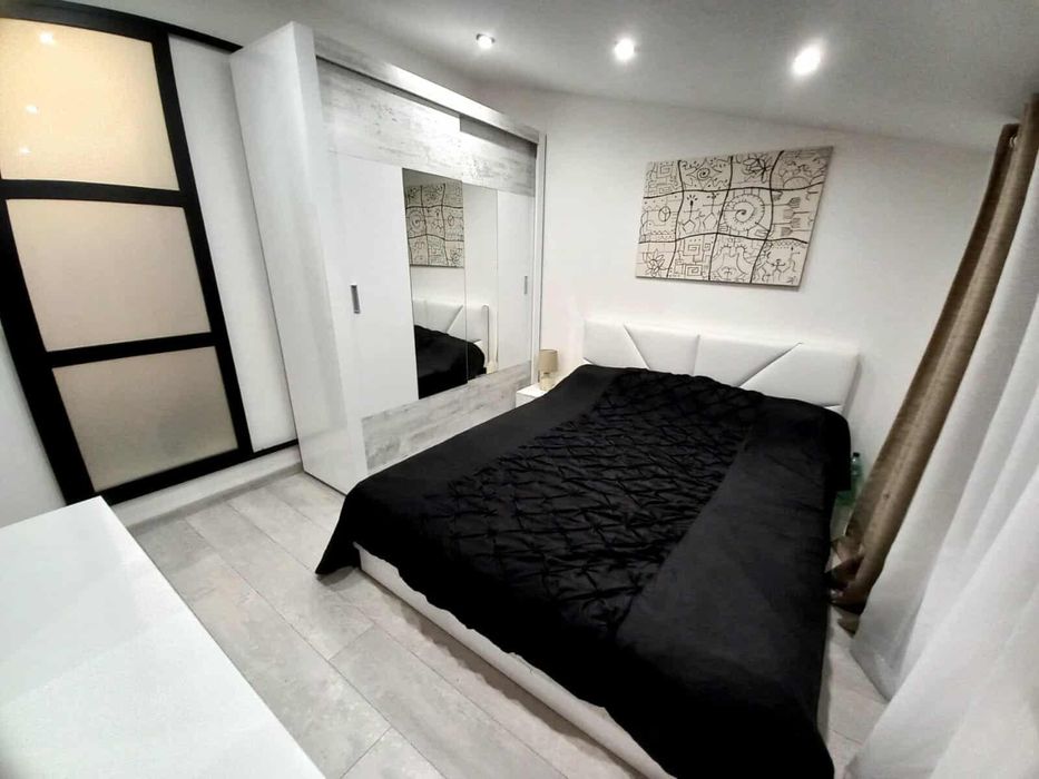 Дава се под наем Тристаен апартамент в Варна, Базар Левски - 60 кв.м за 562 € - Снимка #6