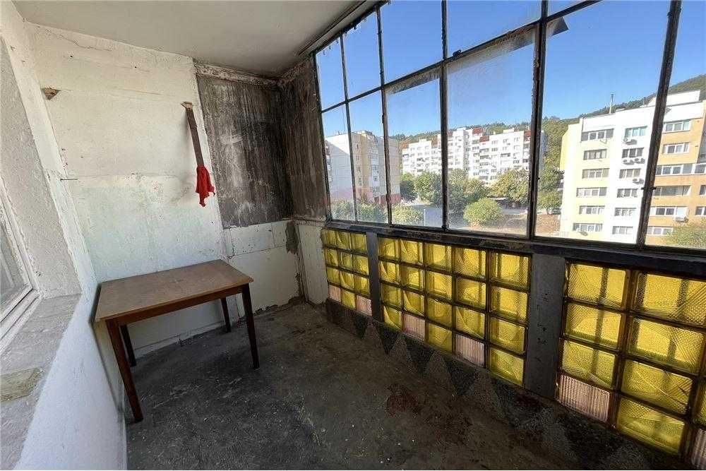 Продава се Многостаен апартамент в Шумен, Боян Българанов 2 - 106 кв.м за 784 €/кв.м - Снимка #9