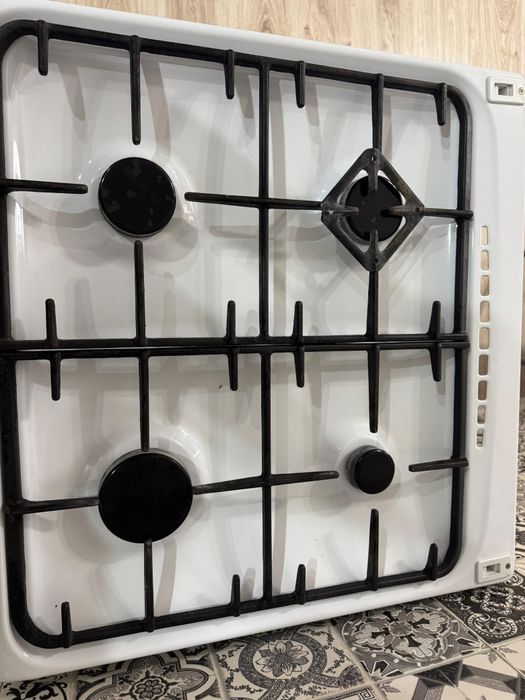 Продам газ плиту