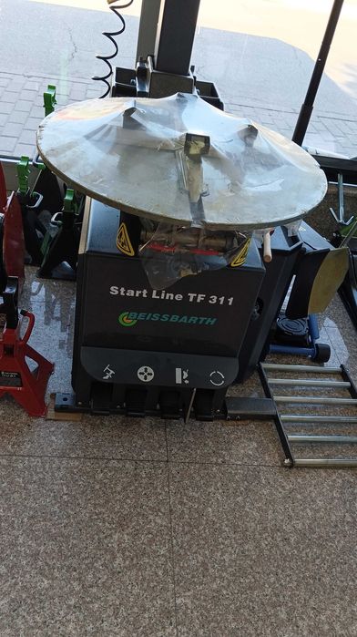 Aвтоматична гумодемонтажна машина 9-20’’, 11-22”; BEISSBARTH Германия