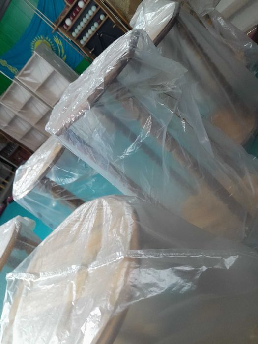 продам подставки для цветов и ваз