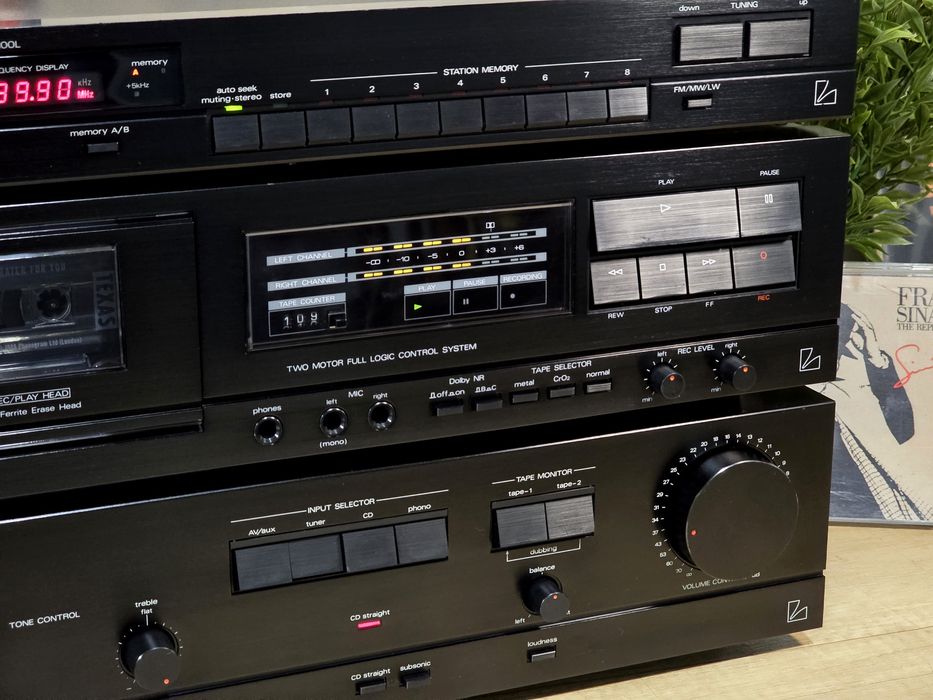 Linie audio LUXMAN ,amplificator LV-100, deck K-100, tuner T-100, hifi