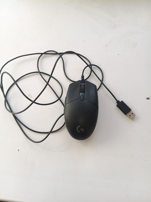 Продам игровую мышь Logitech