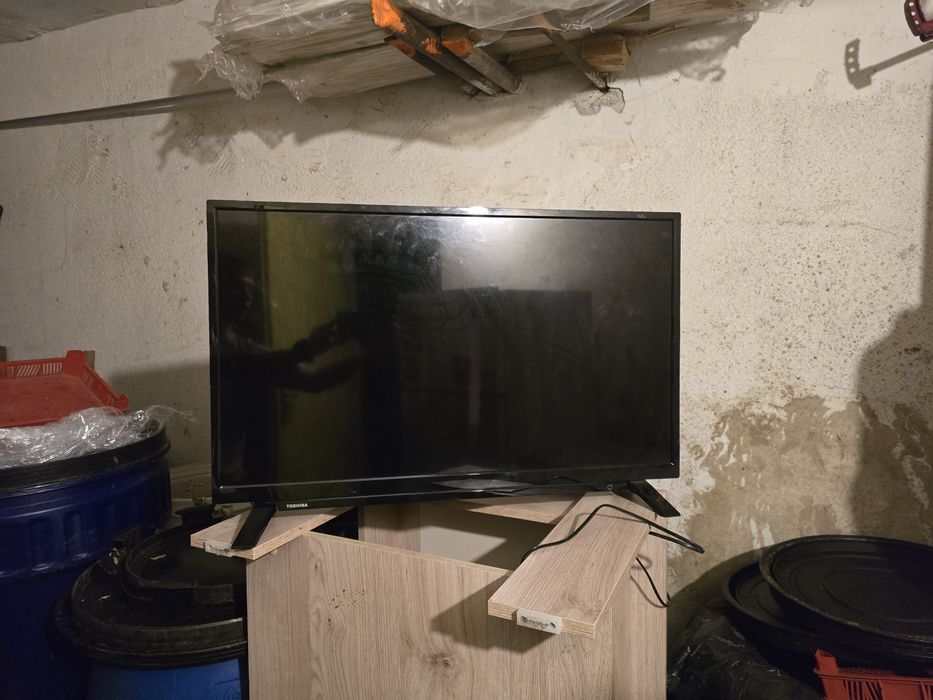 Продавам телевизор Toshiba