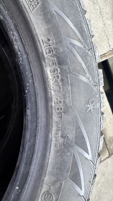 Продам шины зимние r17