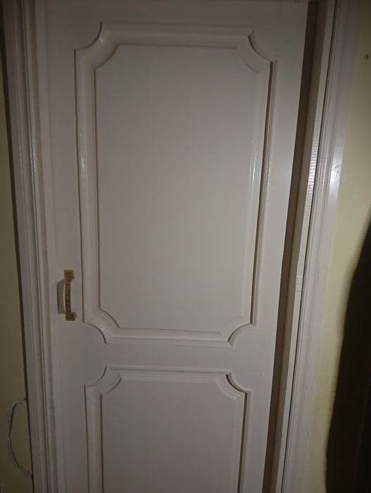 Двер!Есык. Б.у Срочно