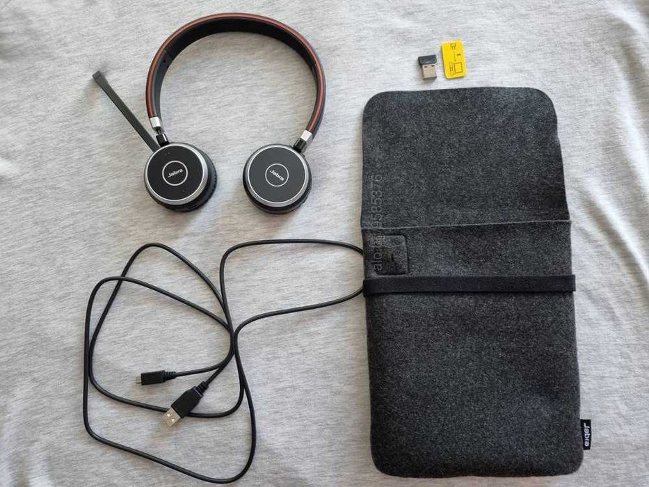 Продавам слушалки Jabra EVOLVE 40 MS/UC Duo USB