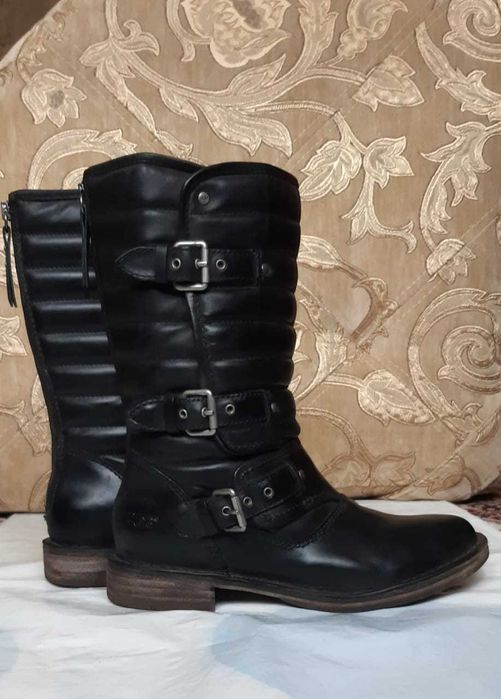 Демисезонные кожаные сапоги ugg (оригинал)
