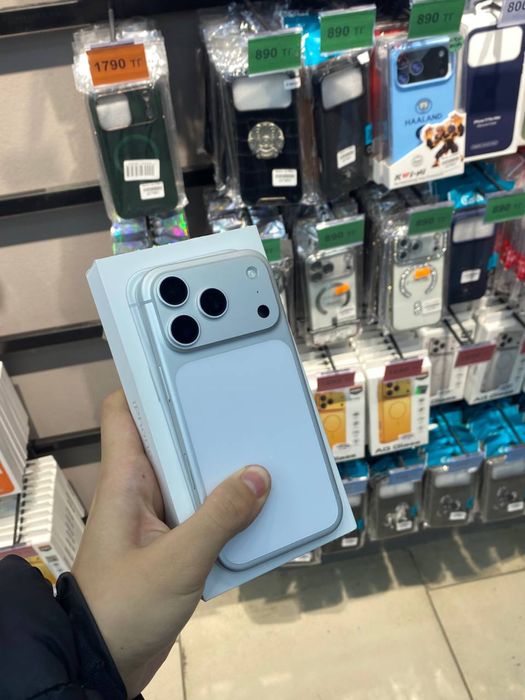 iPhone 17 pro белый новый