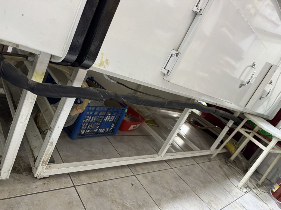 Vitrina haladilnik Samsung holati yahshi