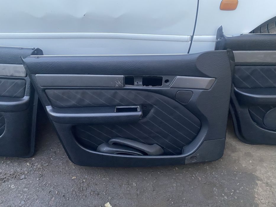 Обшивка дверей ауди