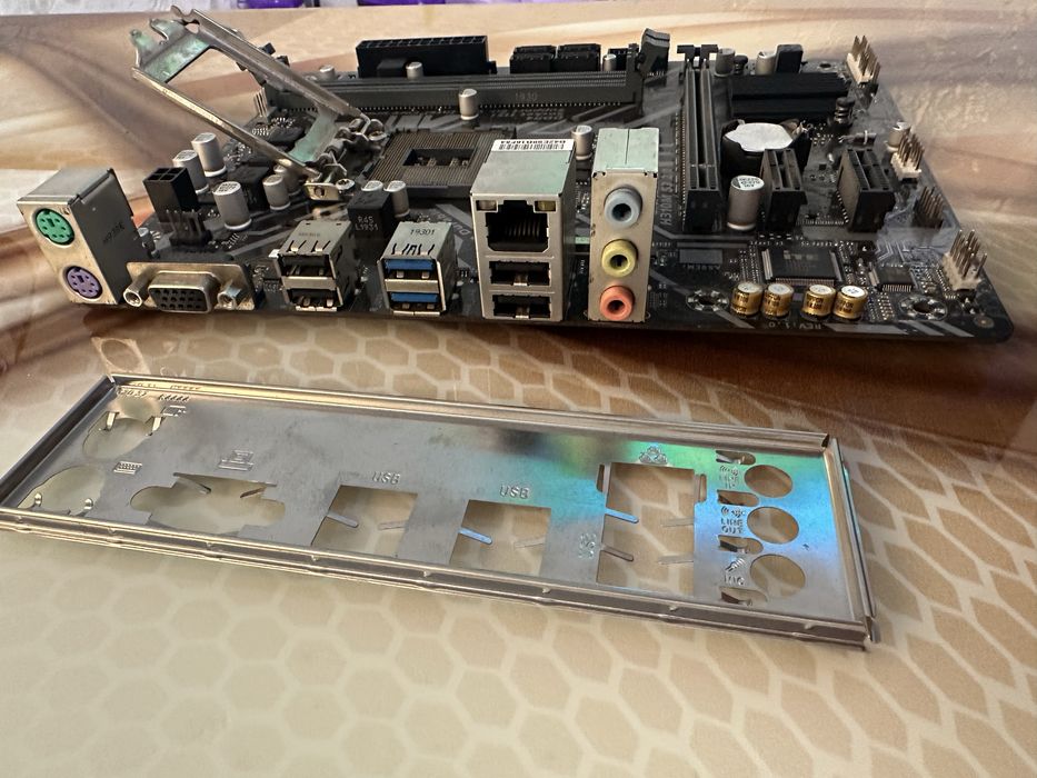 Материнская Плата Gigabyte 1151.