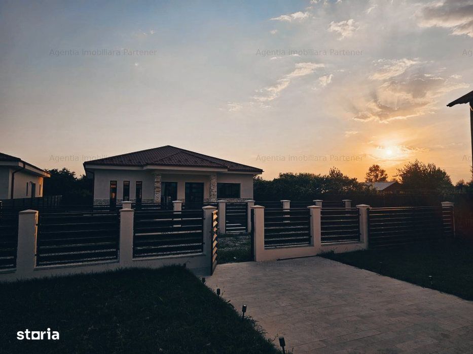 casa / vila Stefanesti , "La Cheie'' , finisaje + pozitie DEOSEBITA !