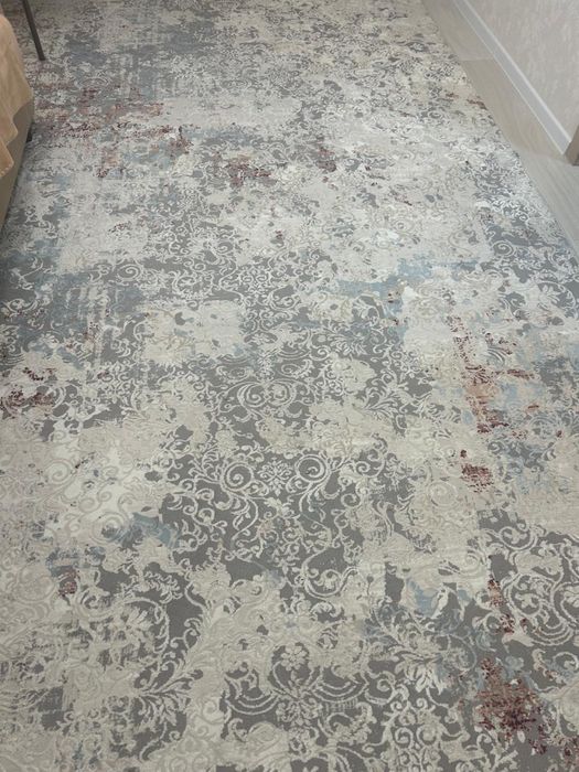 Продам ковёр в хорошем состоянии