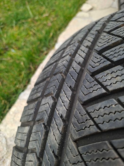 Гуми Всесезонни 205/60 R16