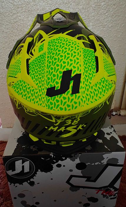 *НОВА*Мотокрос каска  JUST 1 L размер.