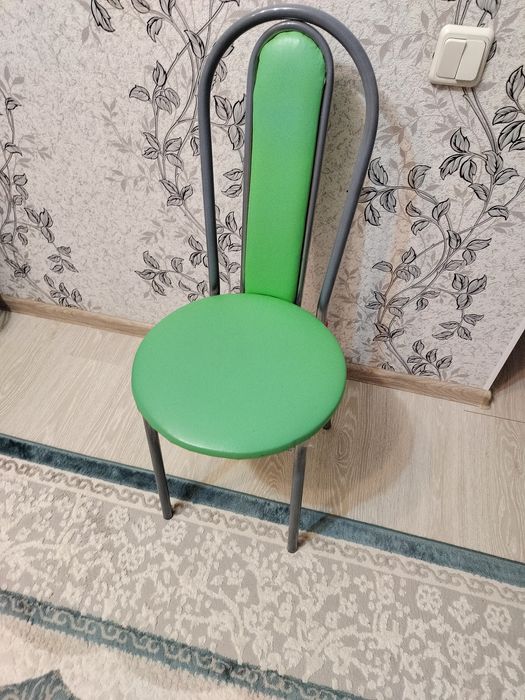 Продам диван в отл.состоянии.