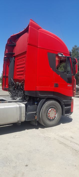 мошина зур камчилиги ёк прабек халол оладигон булса яна келишамиз пул