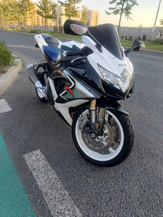 Suzuki GSX R600 K8