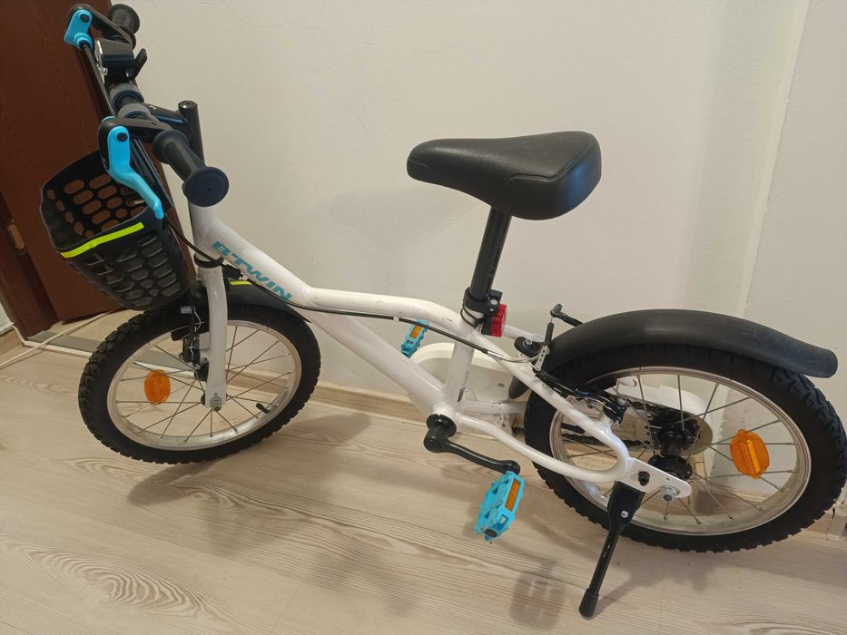 Vand bicicleta btwin cu roti de 16'