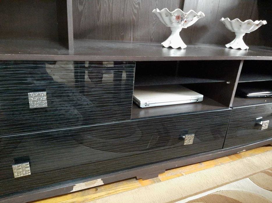 Стенка для посуды