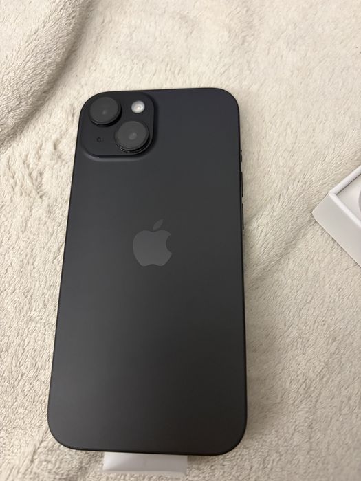 Iphone 15 черен 128 gb с гаранция